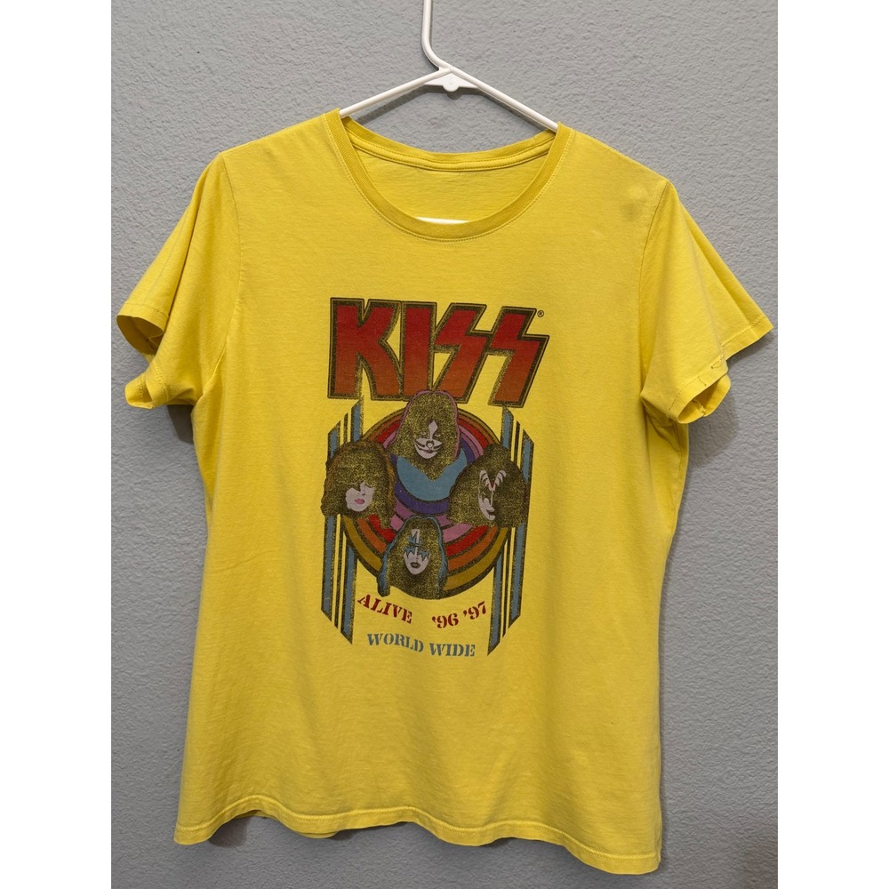 KISS Tee L Alive 96 97 World Wide Tour Graphic Yellow Short Sleeve Rock Band